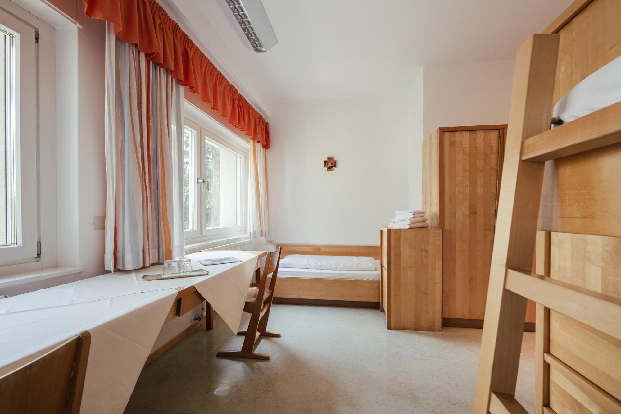 Hotel Gaestehaus Salvatorianerinnen 3*